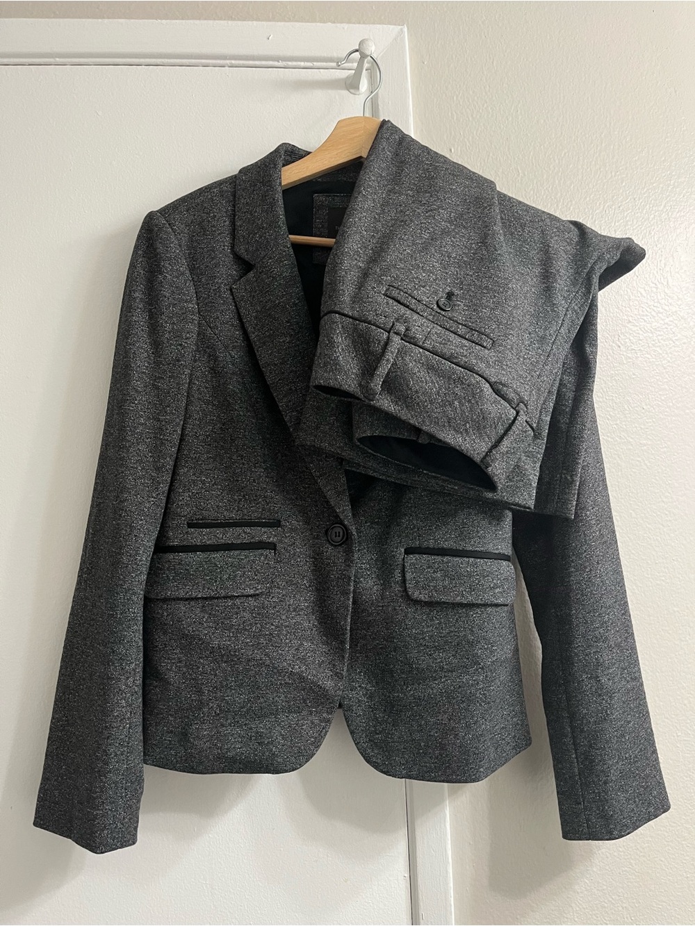 The limited suit set